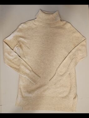 Old Navy Cream Turtleneck Sweater
